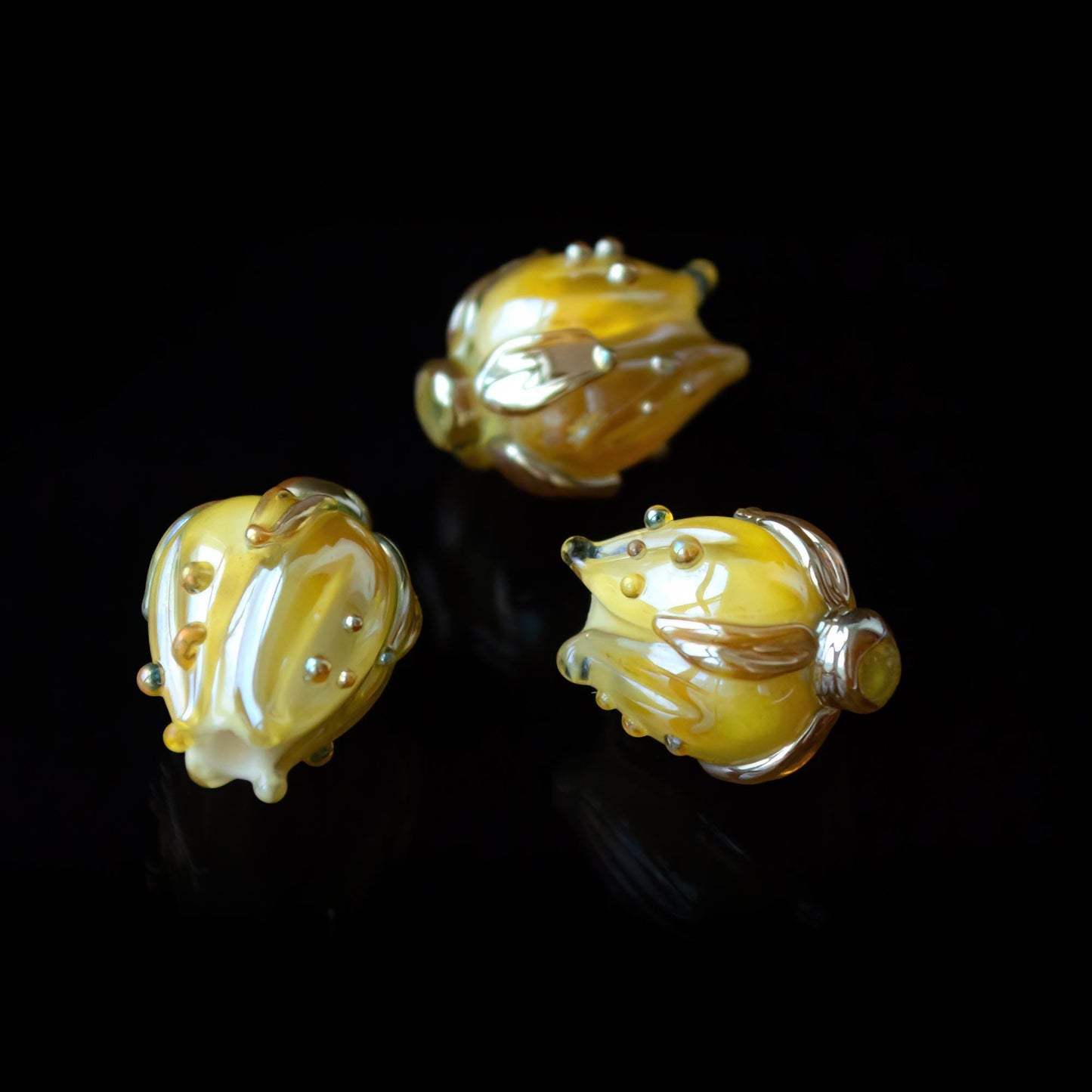 1pc Yellow and Gold Accents Lampwork Glass Floral Tulip Buds