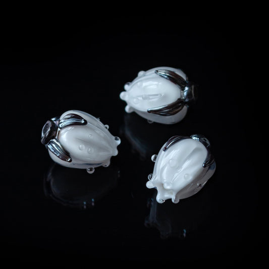 1pc White Lampwork Glass Floral Bud Bead