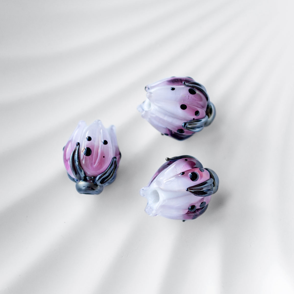 Pink Flower Bud Lampwork Glass Beads 1pc