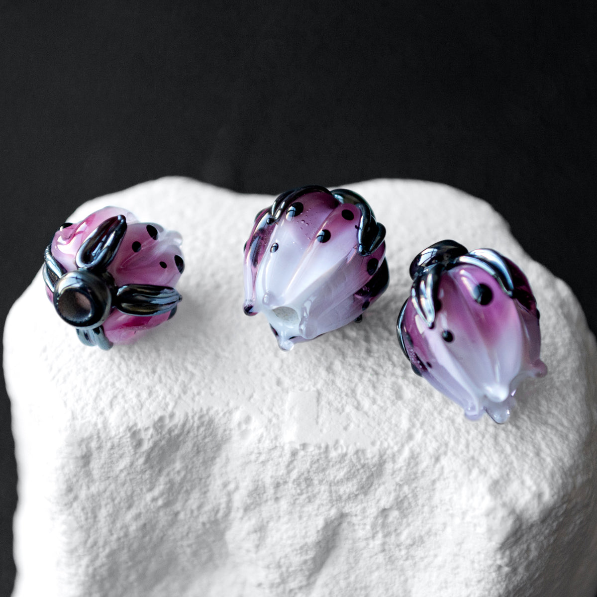 Pink Flower Bud Lampwork Glass Beads 1pc