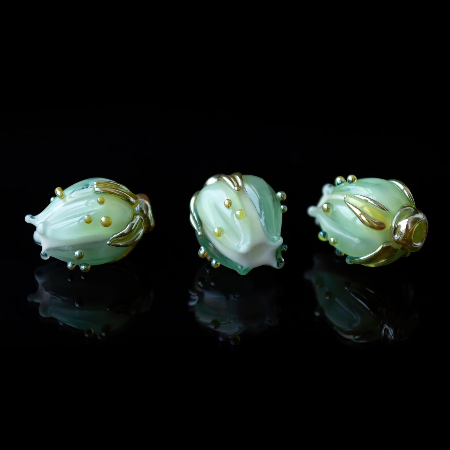 1pc Green Flower Bud Rose Lampwork Beads Handmade Murano Glass